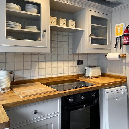 Ivy Cottage Лейбърн Екстериор снимка